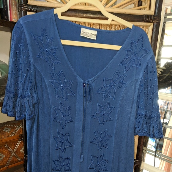 Button down - Picture 2 of 2